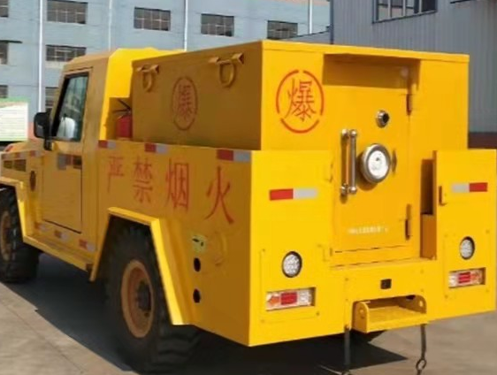 勐腊凯龙爆破器材运输车：保障爆破任务的安全运行
